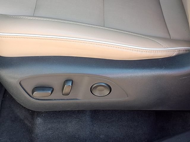 Used 2025 Buick Enclave Preferred FWD image 4