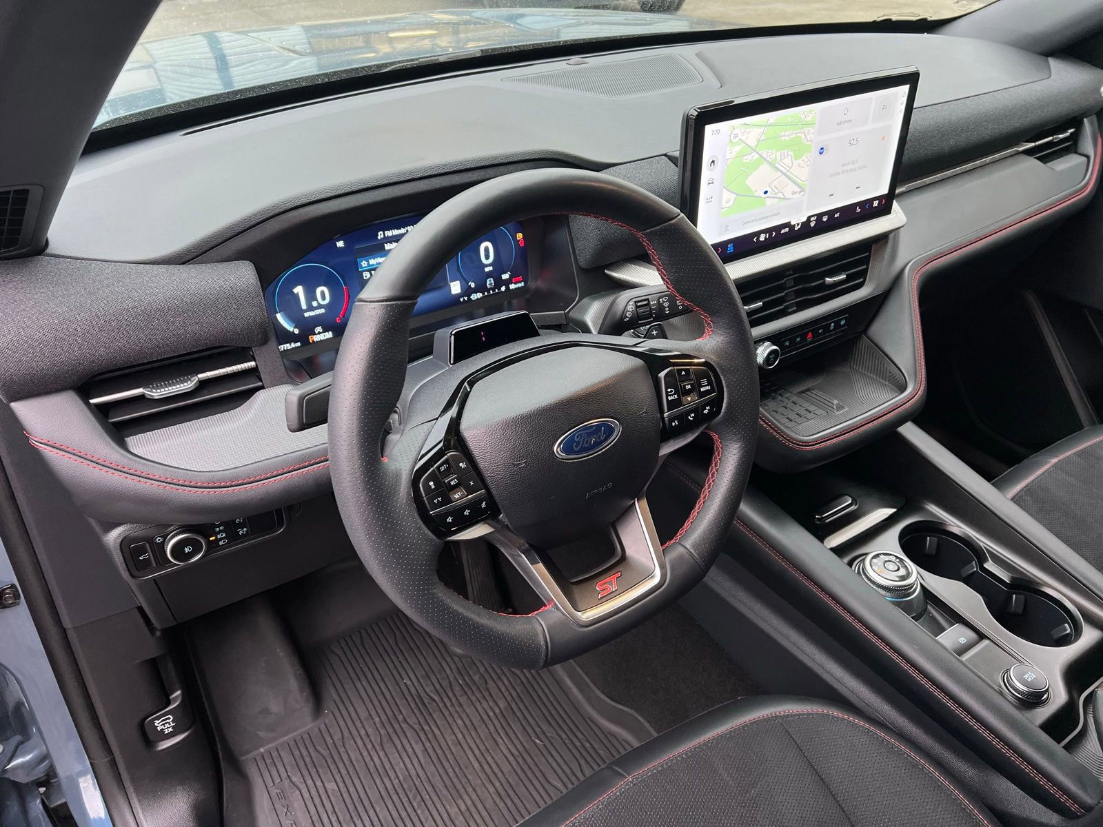 Used 2025 Ford Explorer ST AWD/4WD image 11