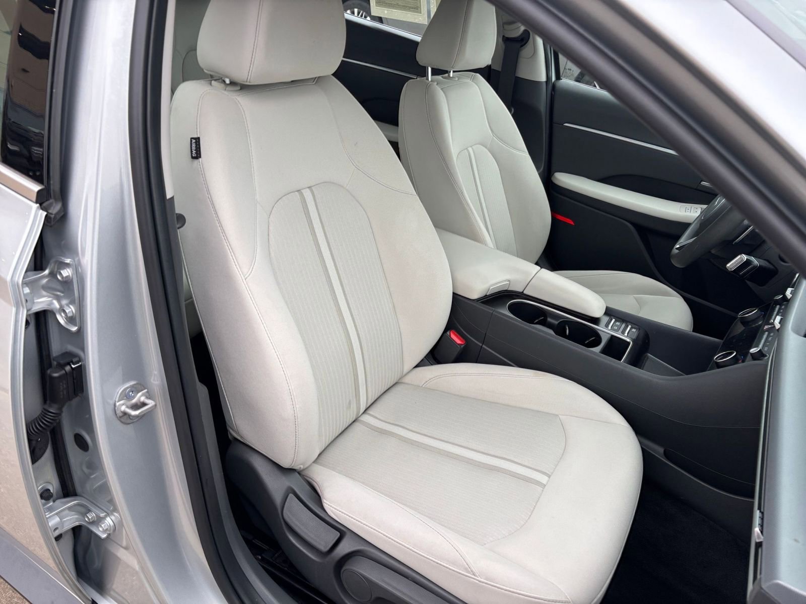 Used 2025 Hyundai Sonata SEL FWD image 36