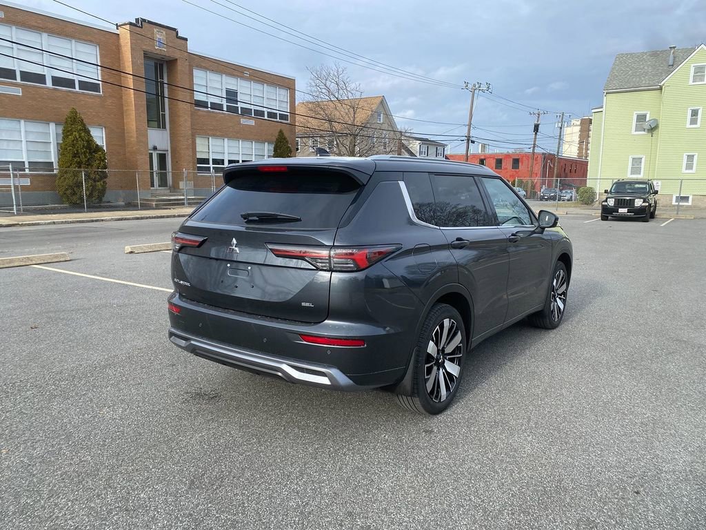 New 2026 Mitsubishi Outlander SEL FWD image 5