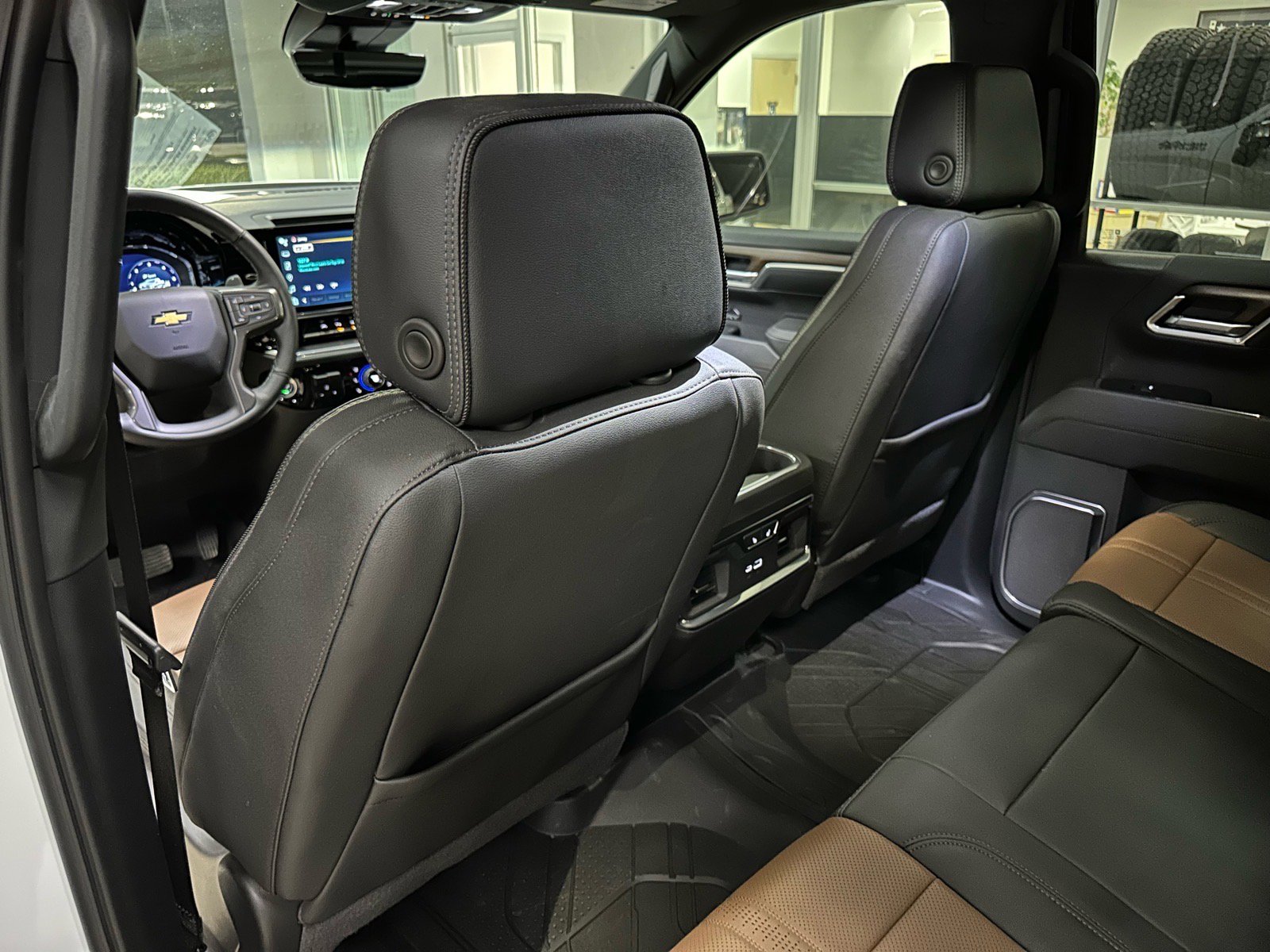 Used 2025 Chevrolet Silverado 1500 High Country w/ High Country Premium Package image 28