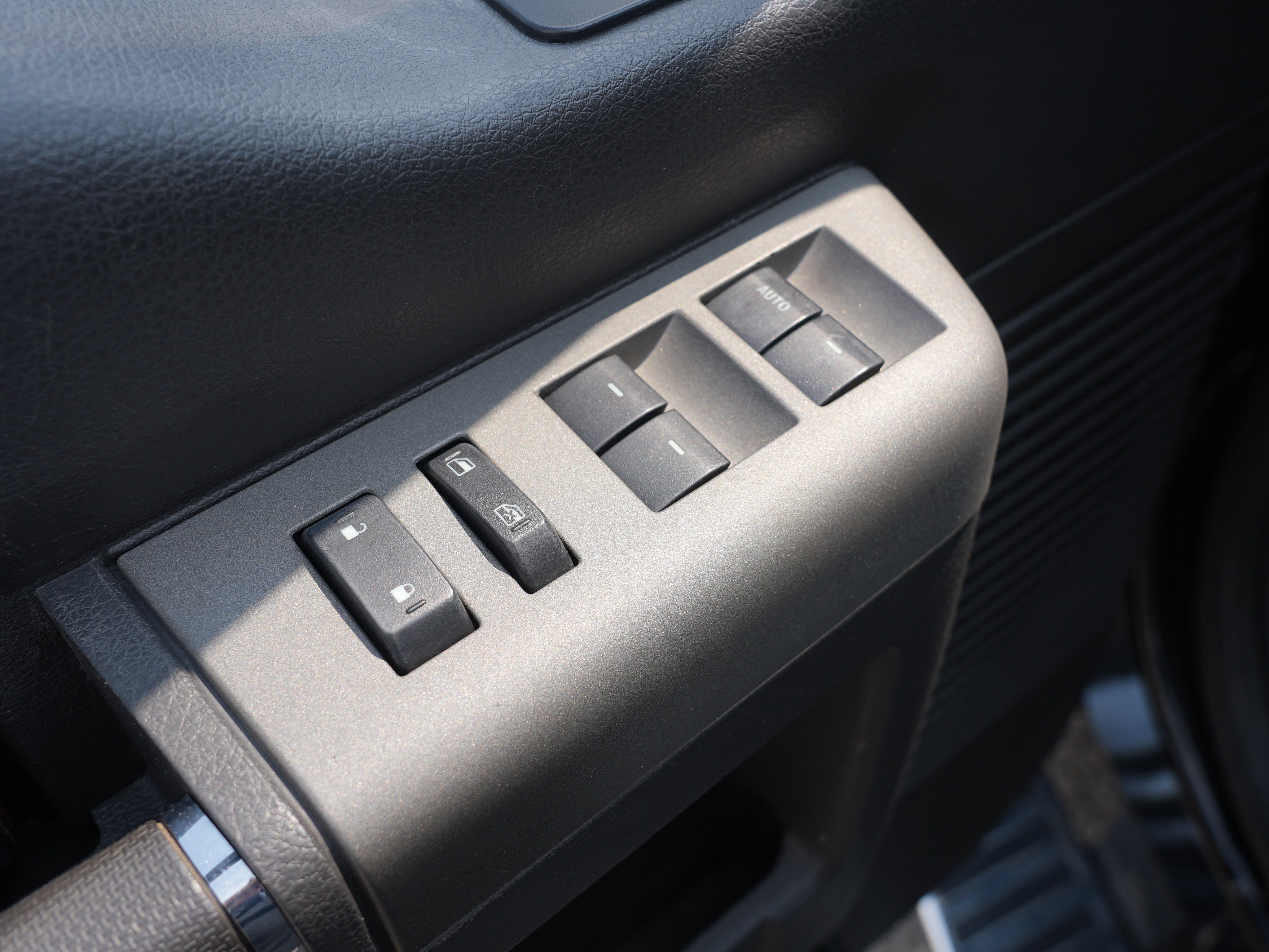 Used 2012 Ford F350 Lariat w/ Lariat Ultimate Pkg AWD/4WD image 19