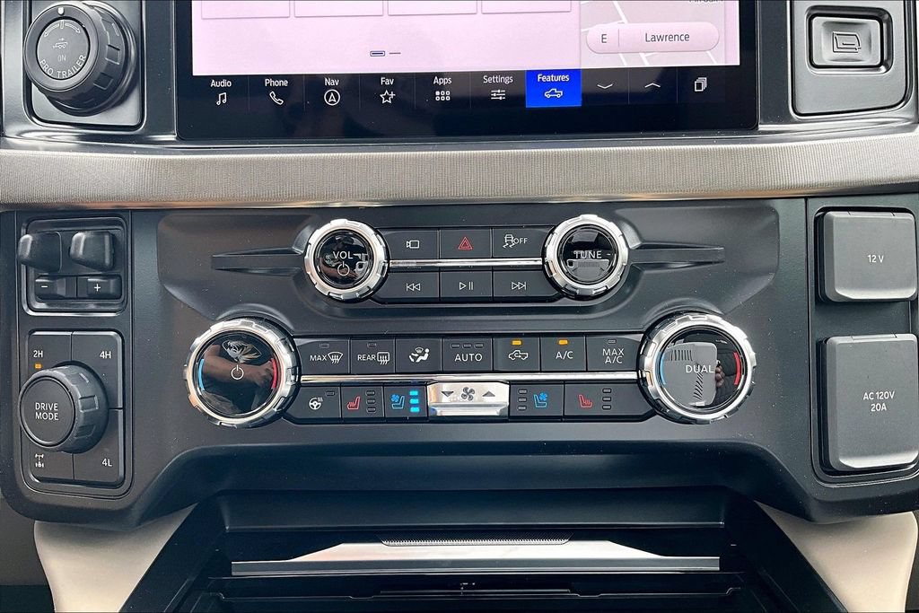 New 2026 Ford F350 Platinum w/ Platinum Plus Package AWD/4WD image 23