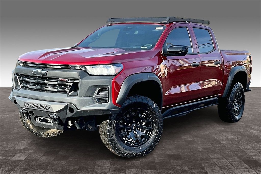 Used 2023 Chevrolet Colorado Trail Boss image 2