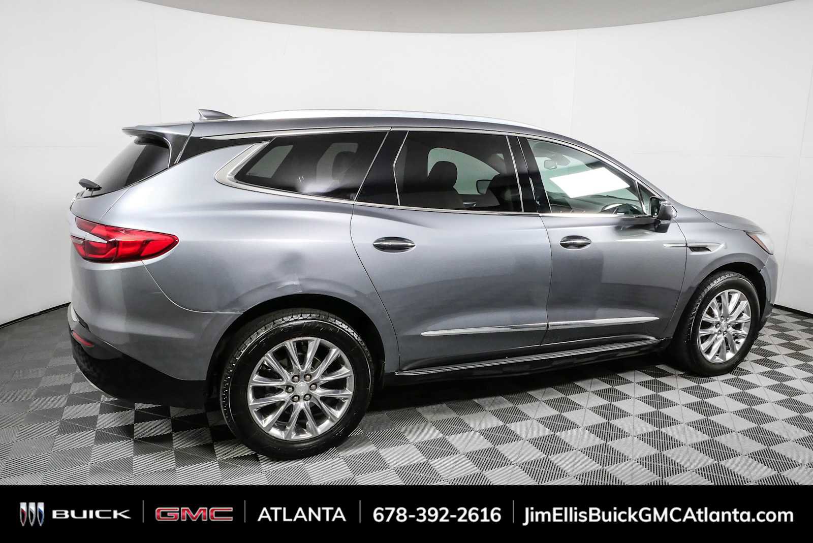 Used 2020 Buick Enclave Premium w/ Sun and Sites Package FWD image 2