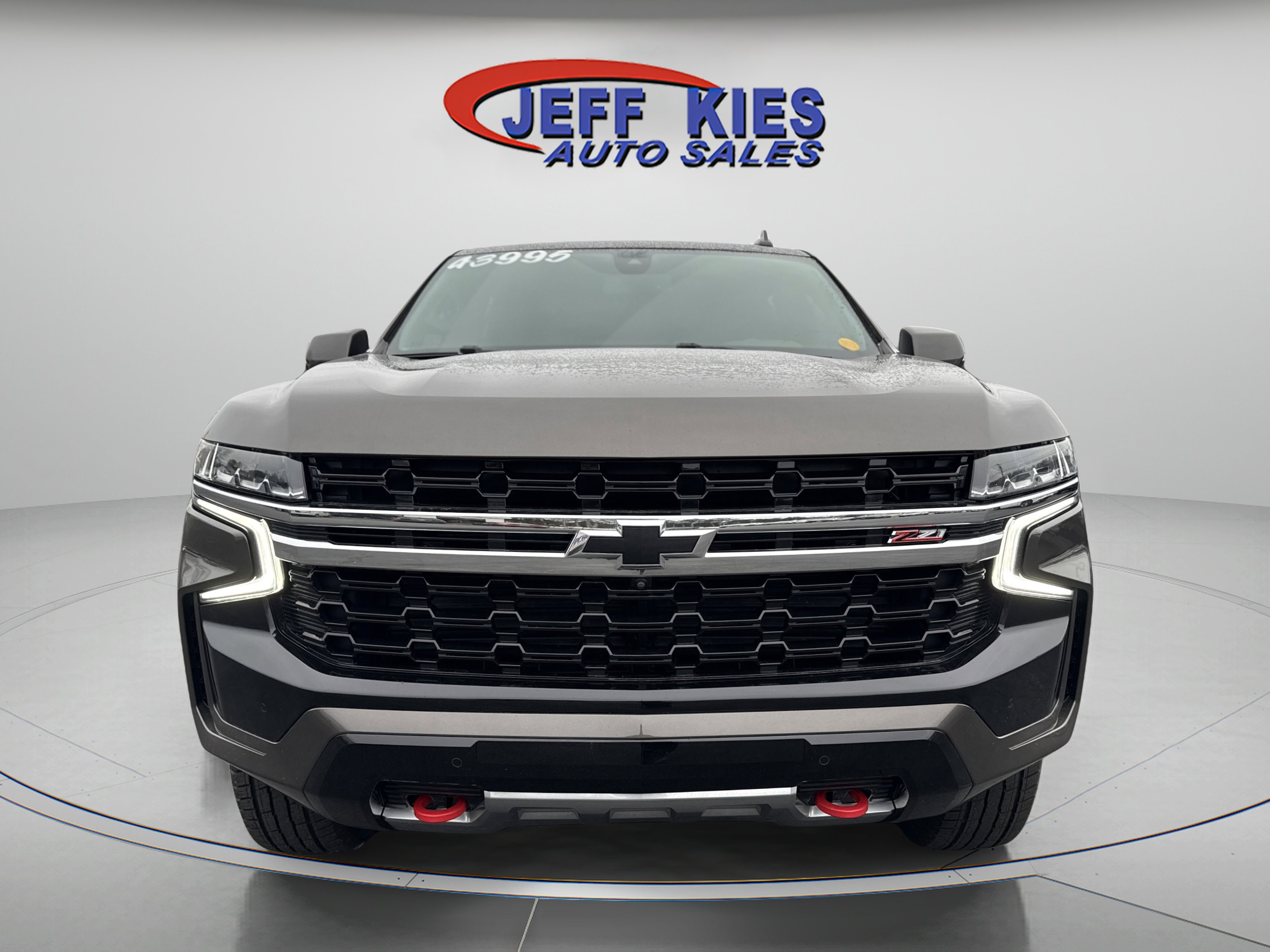 Used 2021 Chevrolet Tahoe Z71 w/ Z71 Off-Road Package image 2