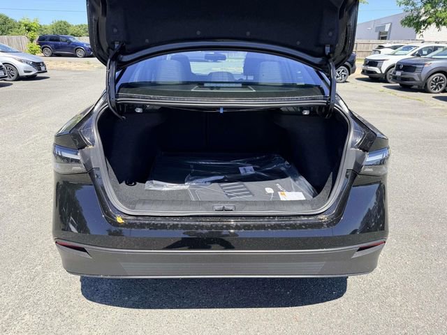 New 2026 Nissan Sentra SV w/ SV Convenience Package FWD image 12