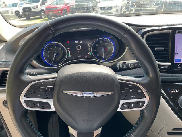 Used 2021 Chrysler Pacifica Touring-L FWD image 30