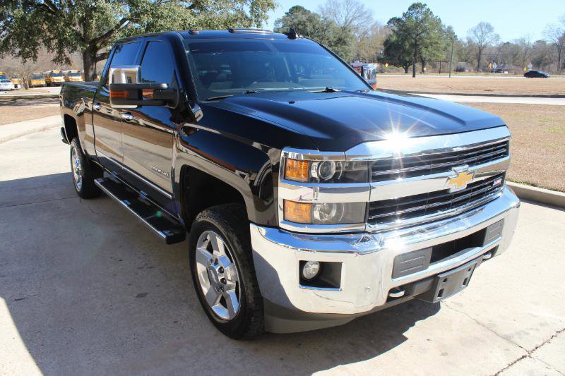 Used 2017 Chevrolet Silverado 2500 LTZ w/ Vortec Plus Package image 4