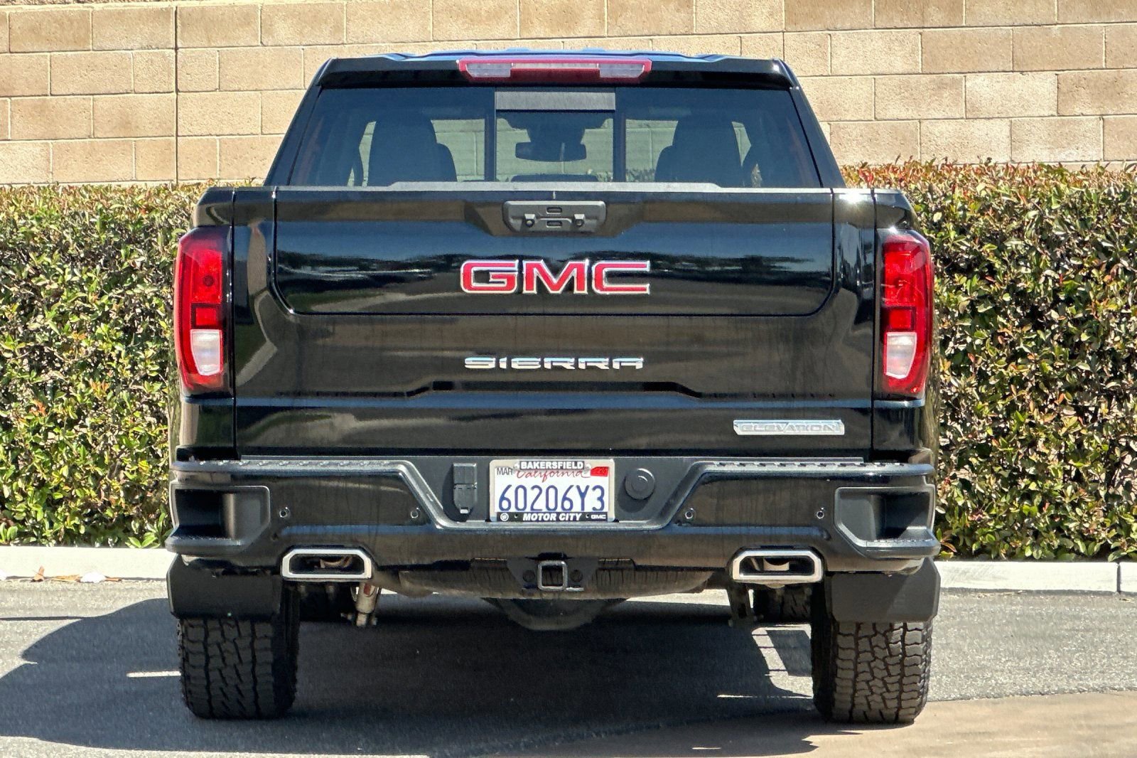 Used 2022 GMC Sierra 1500 Elevation w/ Preferred Package AWD/4WD image 5