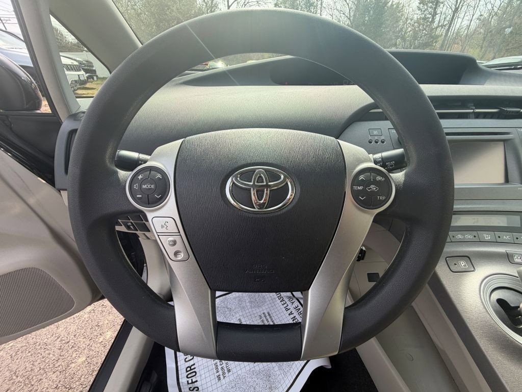 Used 2015 Toyota Prius Three FWD image 12