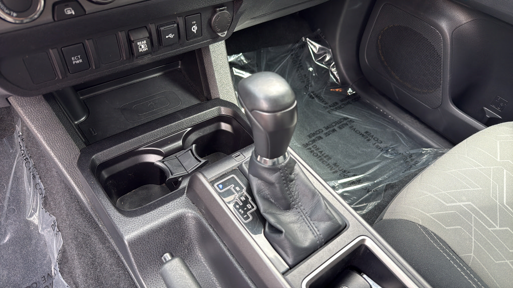 Used 2023 Toyota Tacoma TRD Off-Road AWD/4WD image 27