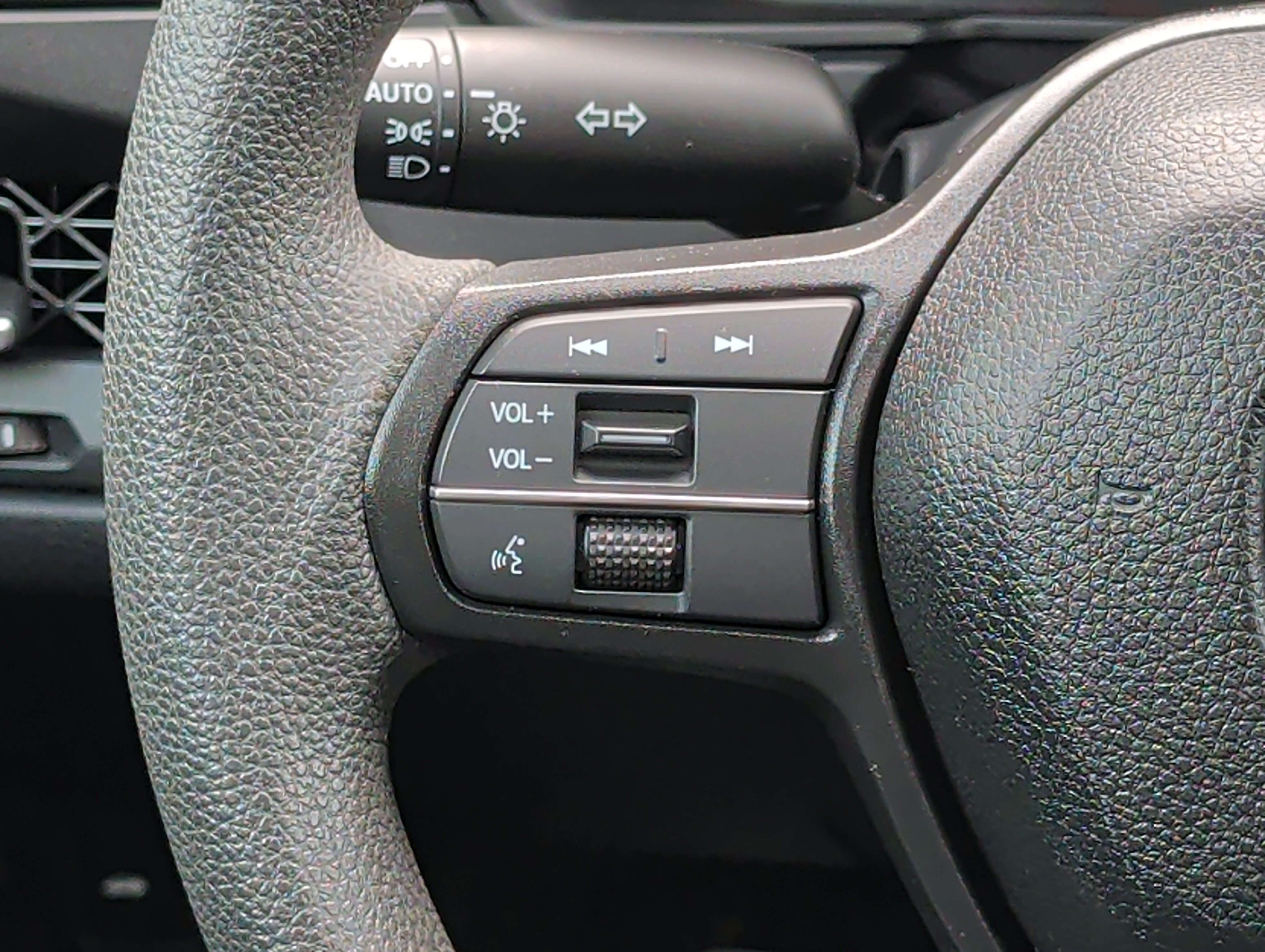 Certified 2023 Honda Accord EX image 26