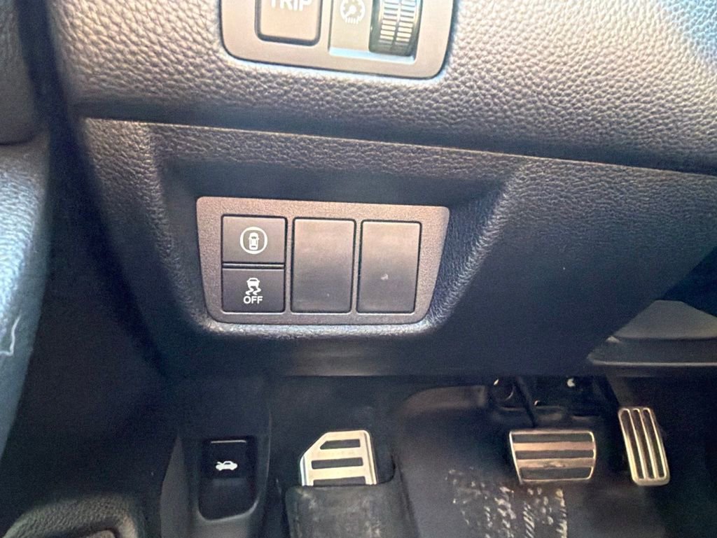 Used 2022 Honda Accord Sport image 9