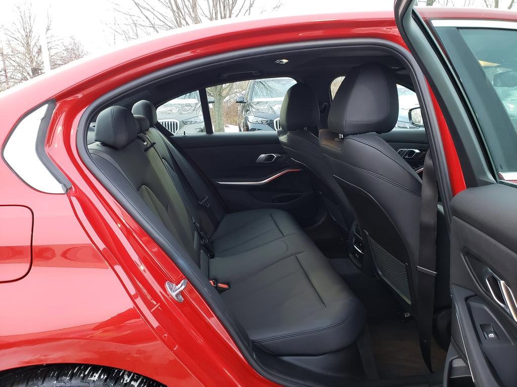Used 2021 BMW 330i xDrive Sedan w/ Premium Package image 15