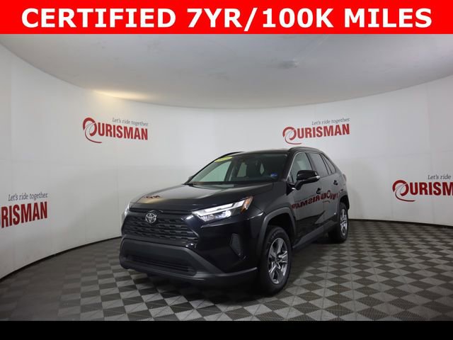 Used 2025 Toyota RAV4 XLE image 3