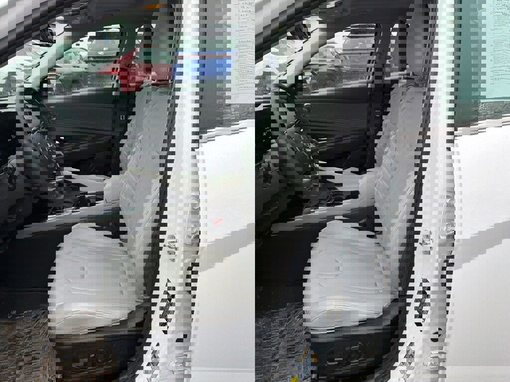 Certified 2022 Hyundai Elantra Limited image 14