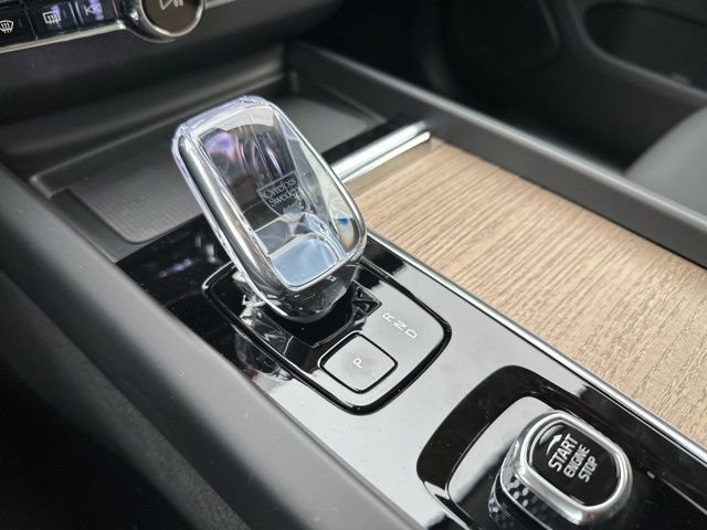 New 2026 Volvo XC60 B5 Plus w/ Climate Package image 14