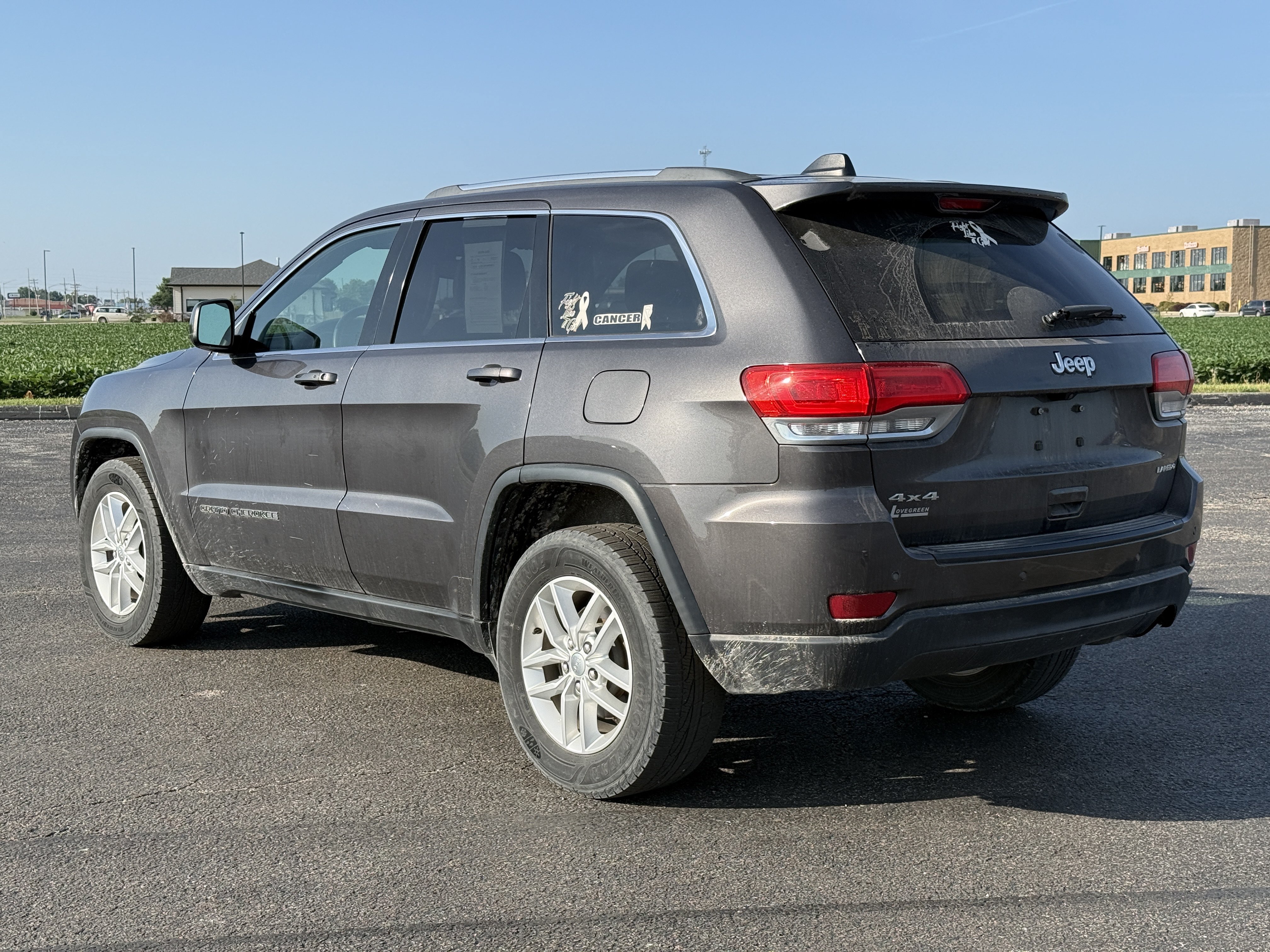 Used 2017 Jeep Grand Cherokee Laredo w/ Quick Order Package 23E AWD/4WD image 6