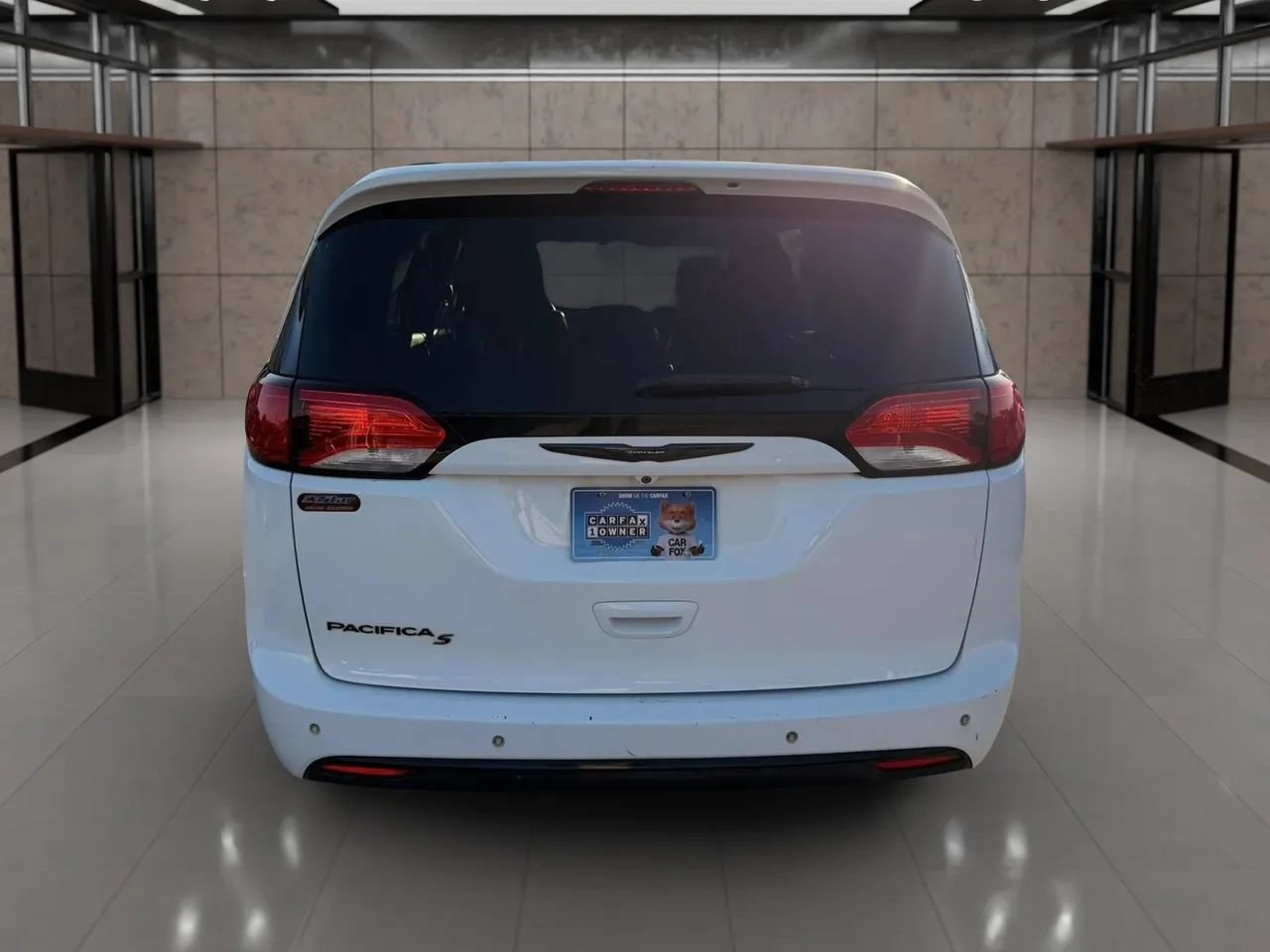 Used 2019 Chrysler Pacifica Touring-L Plus w/ Advanced Safetytec Group FWD image 10