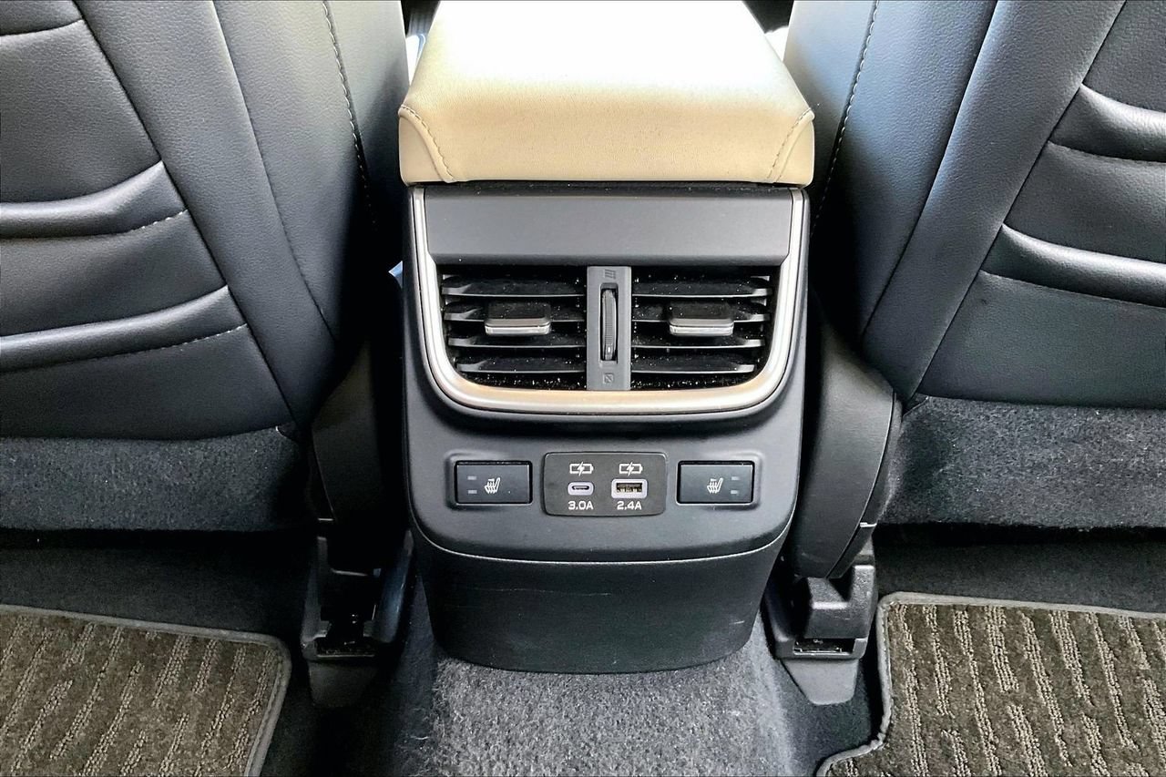 Used 2024 Subaru Outback Limited AWD/4WD image 17