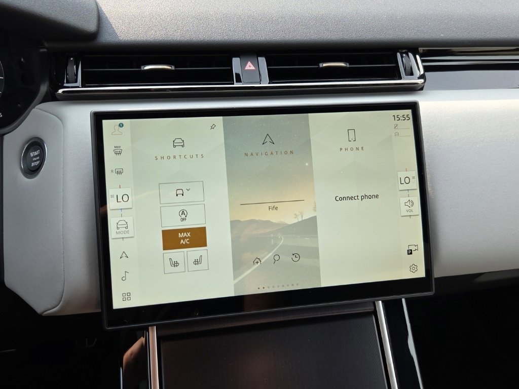 New 2026 Land Rover Range Rover Velar Dynamic SE image 25