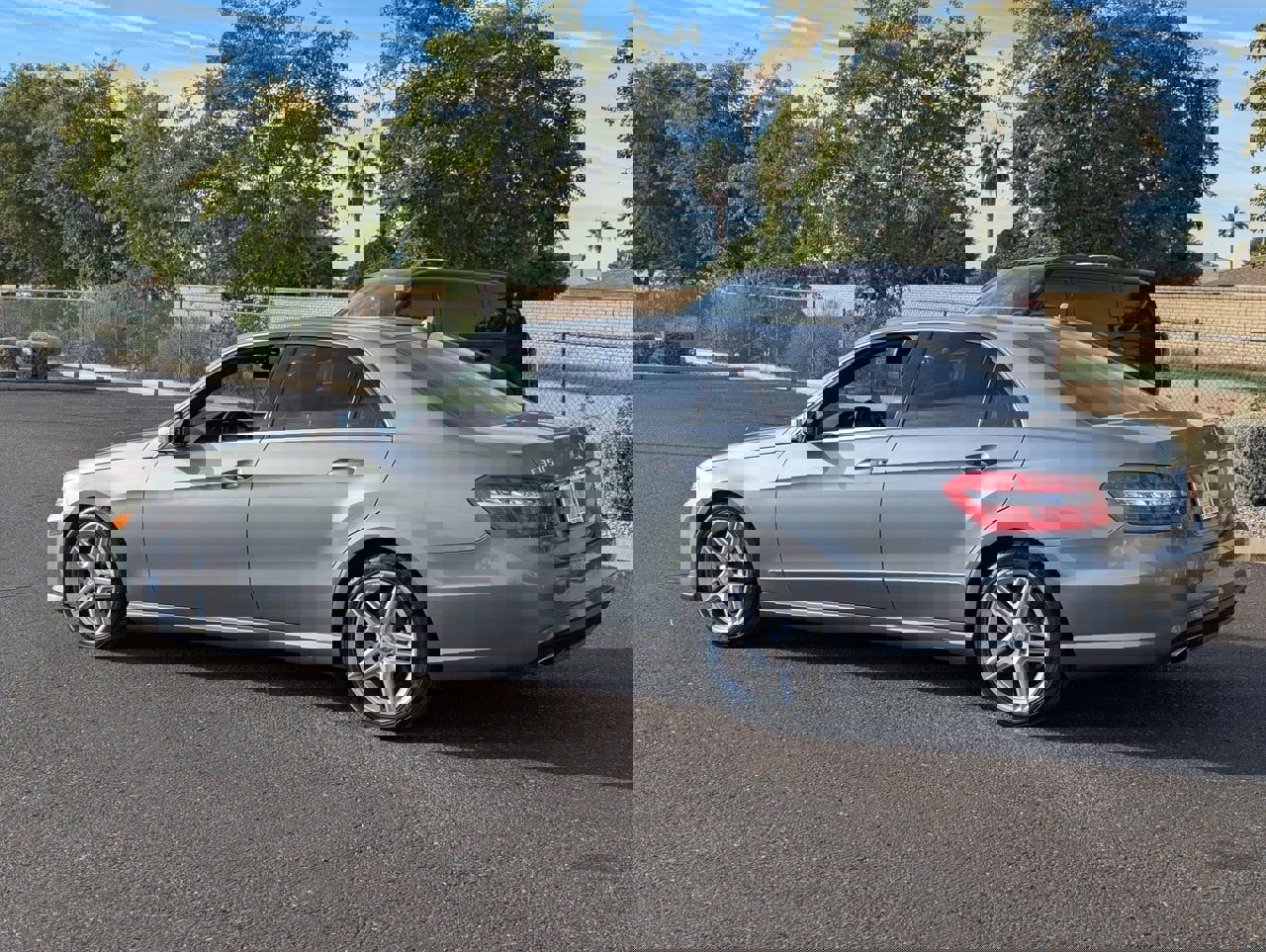 Used 2011 Mercedes-Benz E 350 Sedan image 4