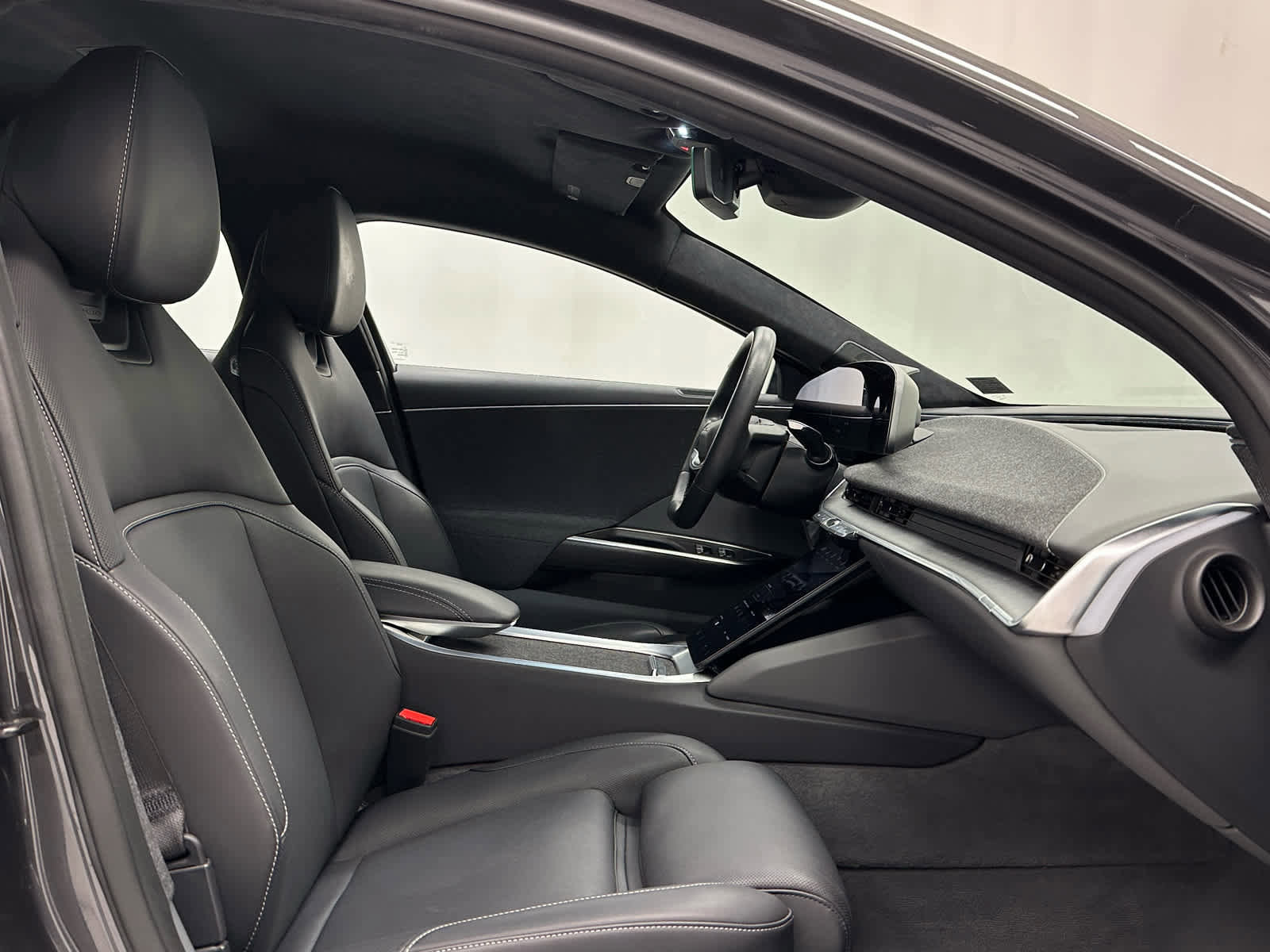 Used 2024 Lucid Air Touring image 18