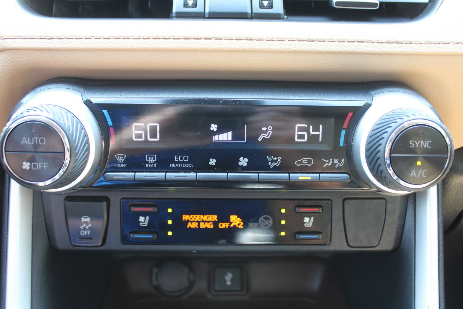 Used 2022 Toyota RAV4 Limited AWD/4WD image 45