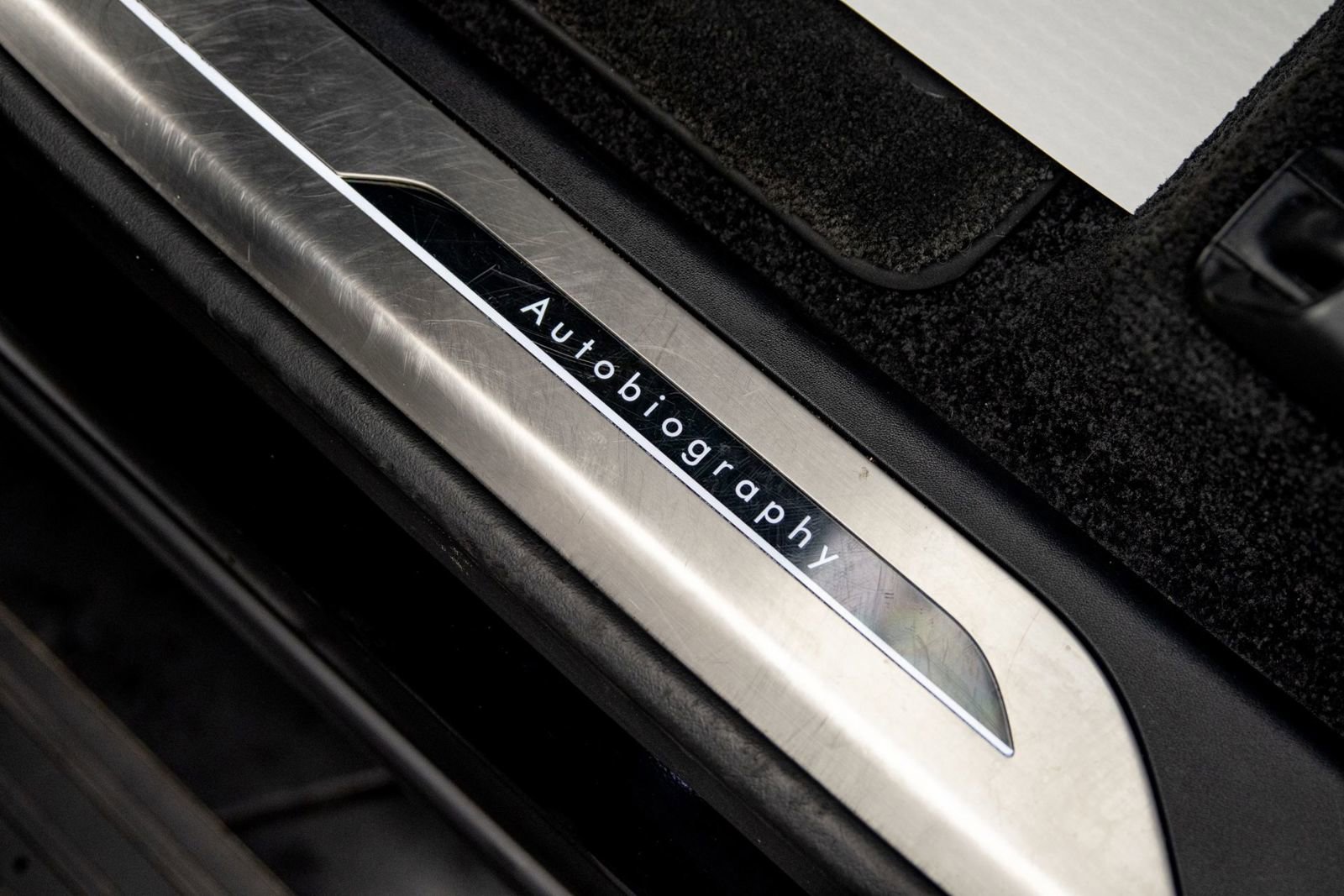 Used 2023 Land Rover Range Rover Autobiography image 15