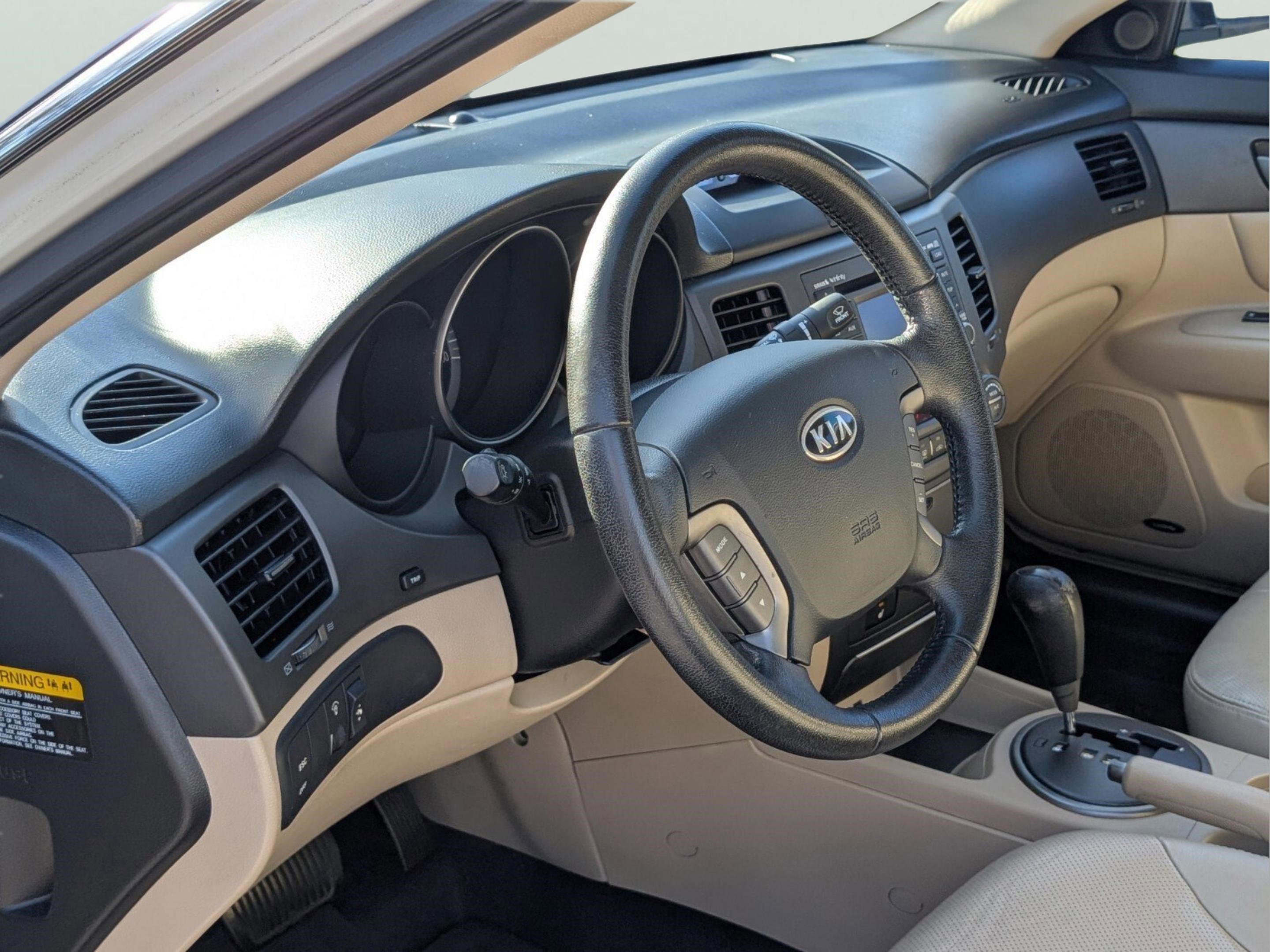 Used 2010 Kia Optima EX w/ Premium Pkg image 27