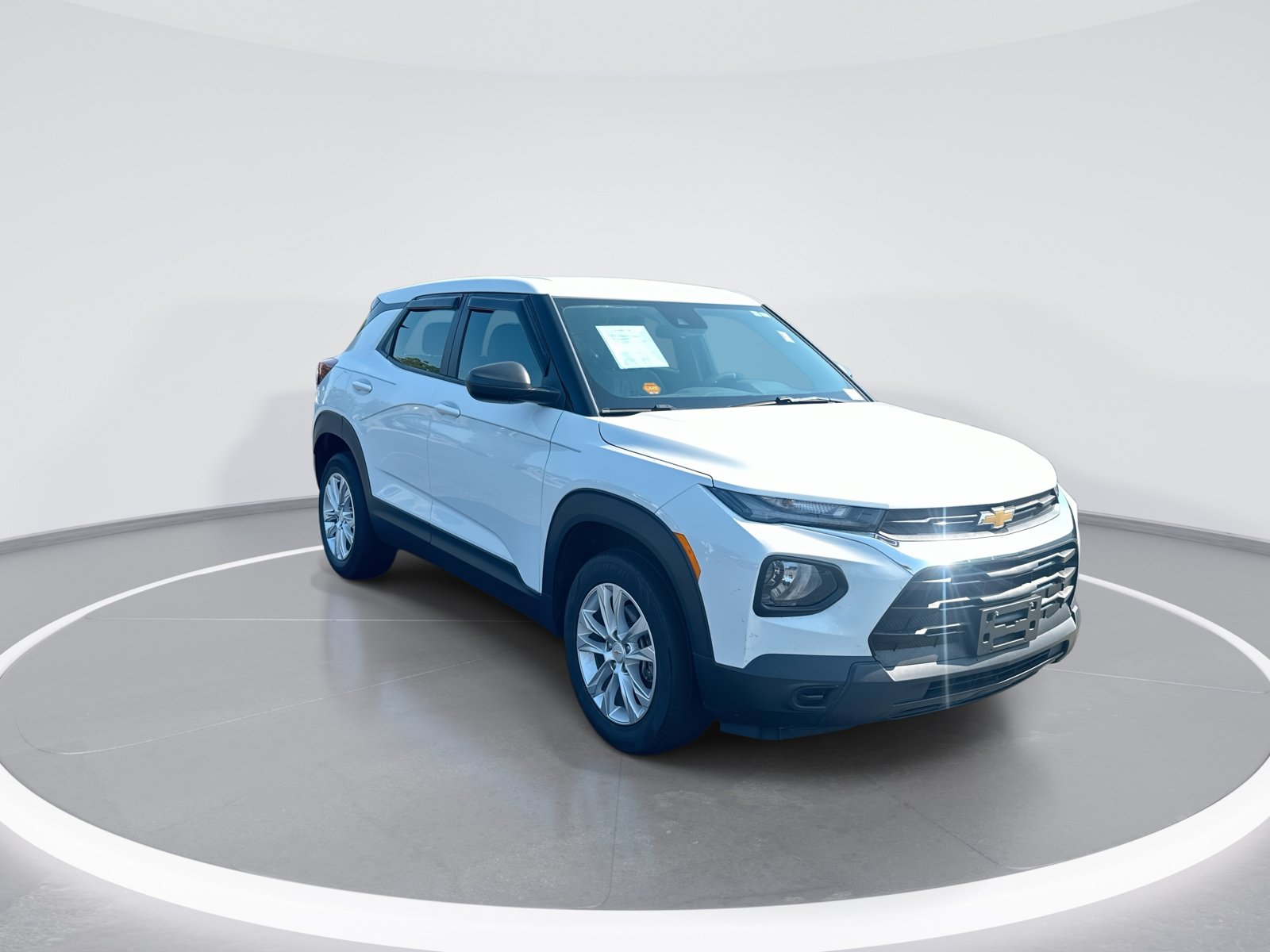Used 2021 Chevrolet TrailBlazer LS AWD/4WD image 2