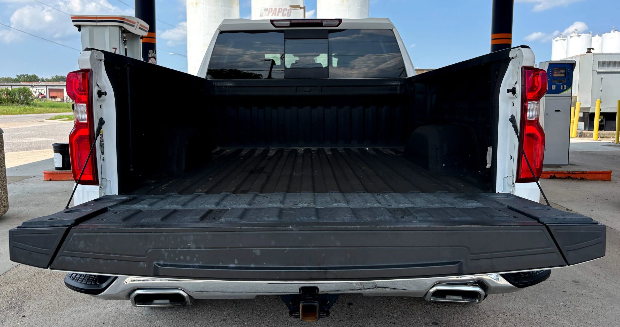 Used 2022 Chevrolet Silverado 1500 LTZ w/ LTZ Convenience Package II image 16