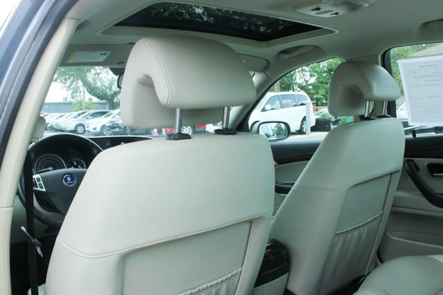 Used 2008 Saab 9-3 2.0T w/ Moonroof Package FWD image 27