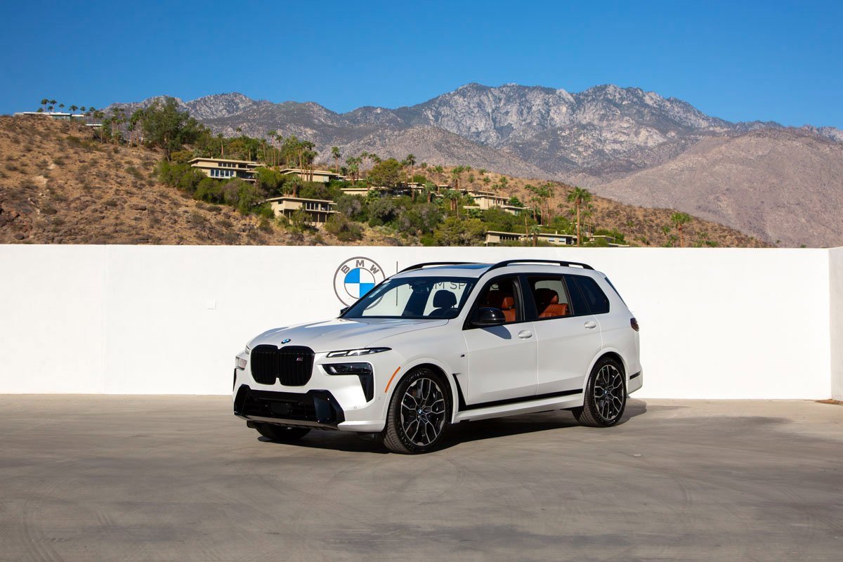 New 2026 BMW X7 M60i image 2