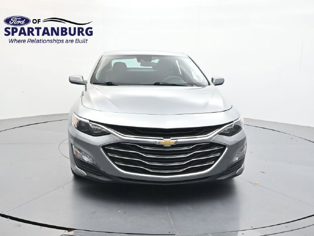 Used 2025 Chevrolet Malibu LT FWD image 2