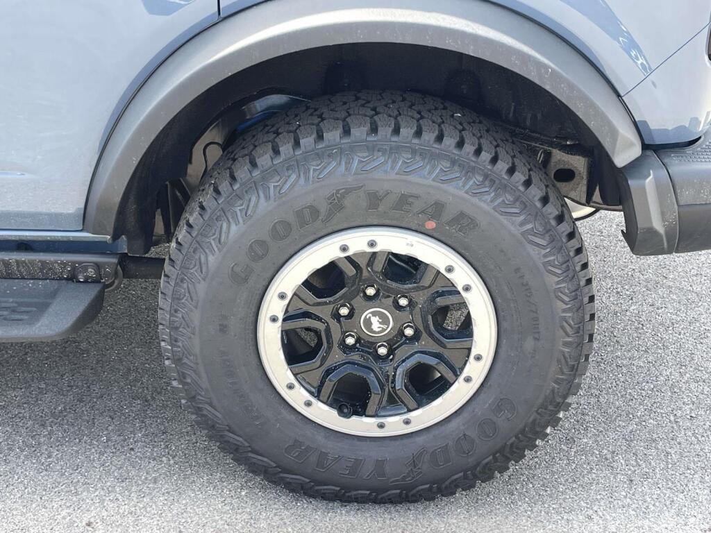 New 2025 Ford Bronco Badlands w/ Sasquatch Package AWD/4WD image 16