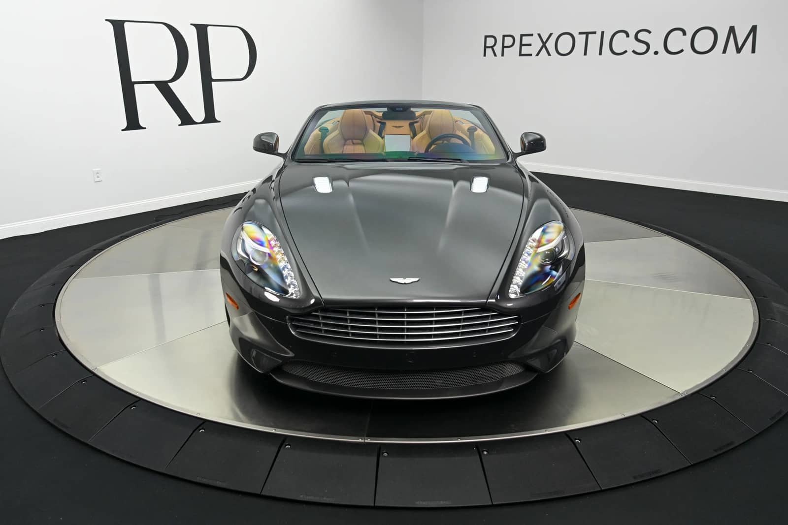Used 2014 Aston Martin DB9 Volante RWD image 6