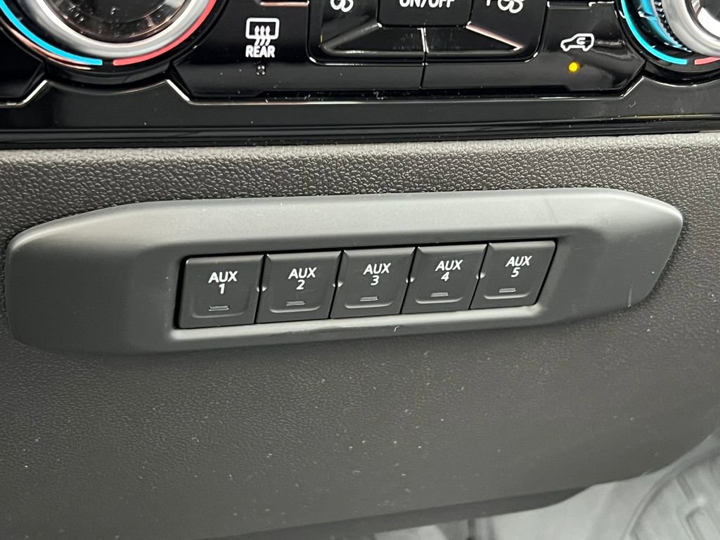 New 2026 GMC Sierra 3500 SLE w/ SLE Value Package image 33