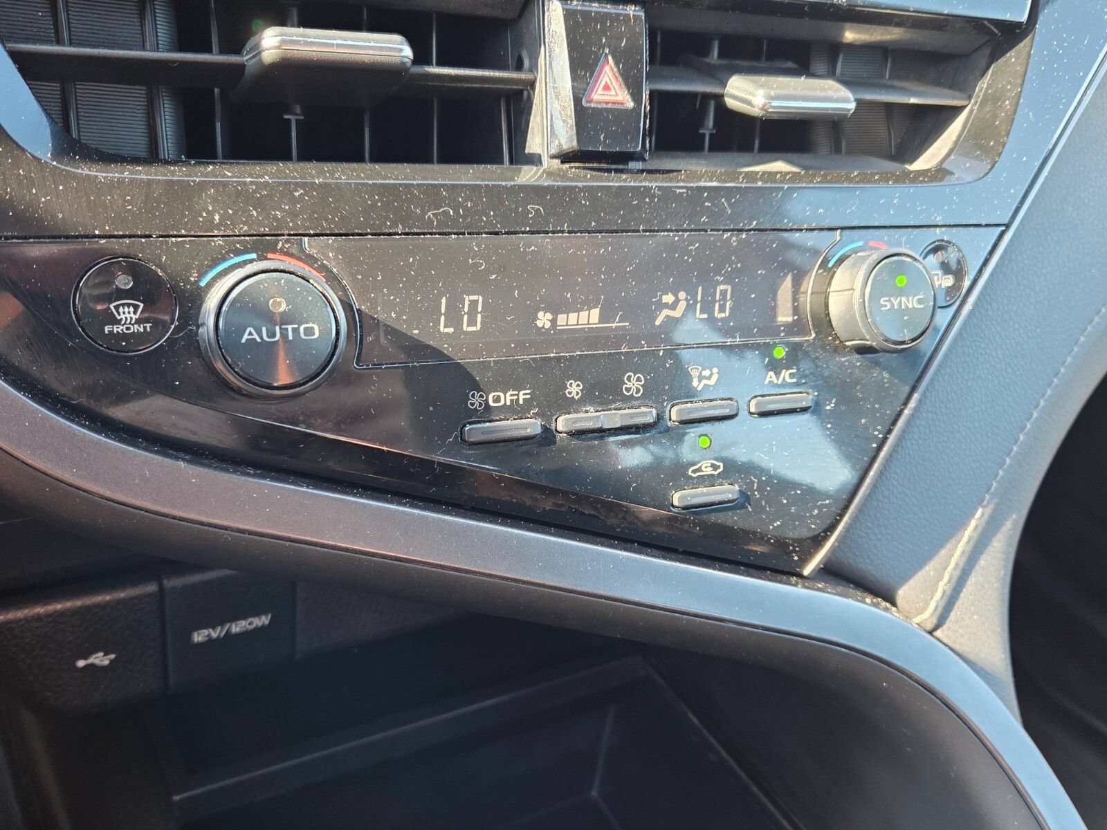 Used 2022 Toyota Camry SE w/ Convenience Package FWD image 21