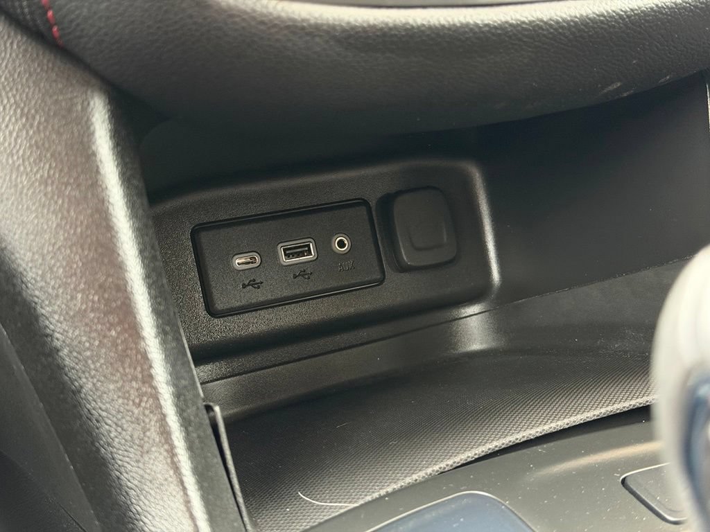 Used 2024 Chevrolet Equinox RS w/ LPO, Floor Liner Package FWD image 23