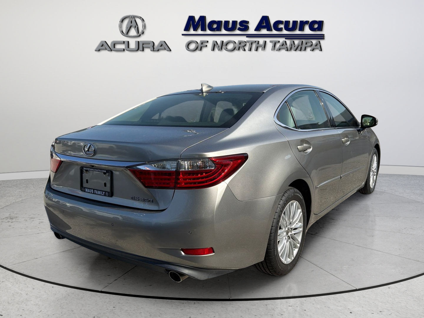 Used 2015 Lexus ES 350 w/ Luxury Package FWD image 3