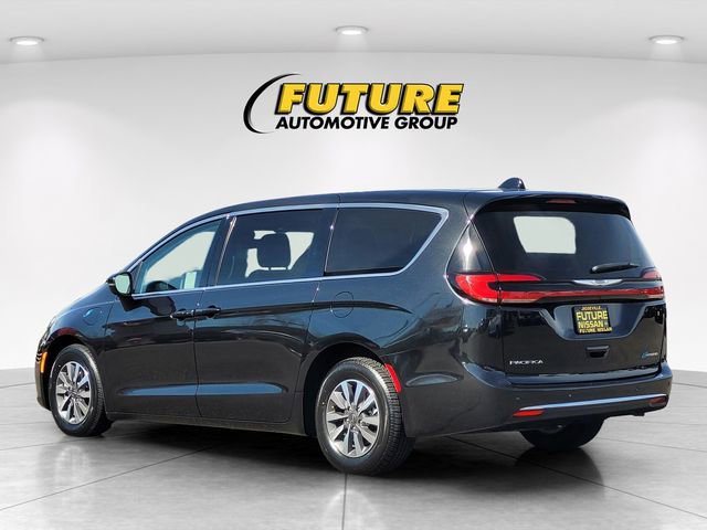 Used 2023 Chrysler Pacifica Touring-L image 7