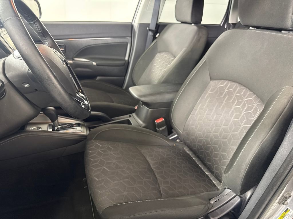 Used 2021 Mitsubishi Outlander Sport SE image 10