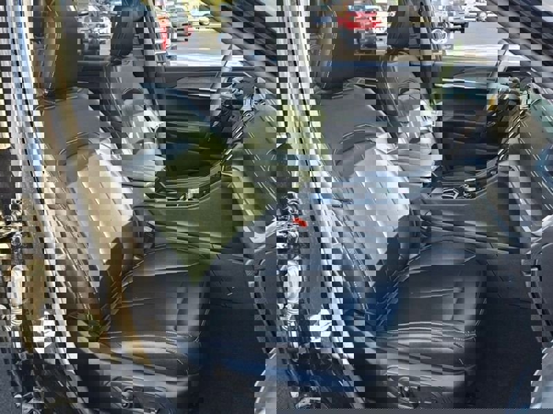 Used 2024 Jeep Grand Cherokee L Limited w/ Black Appearance Package image 20