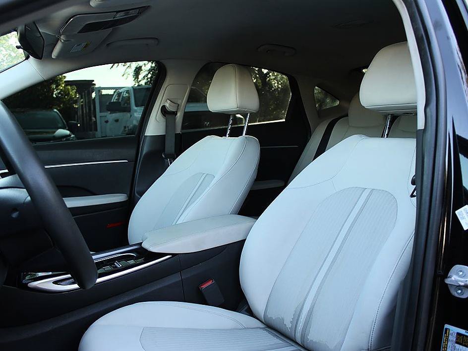 Used 2023 Hyundai Sonata SE FWD image 10