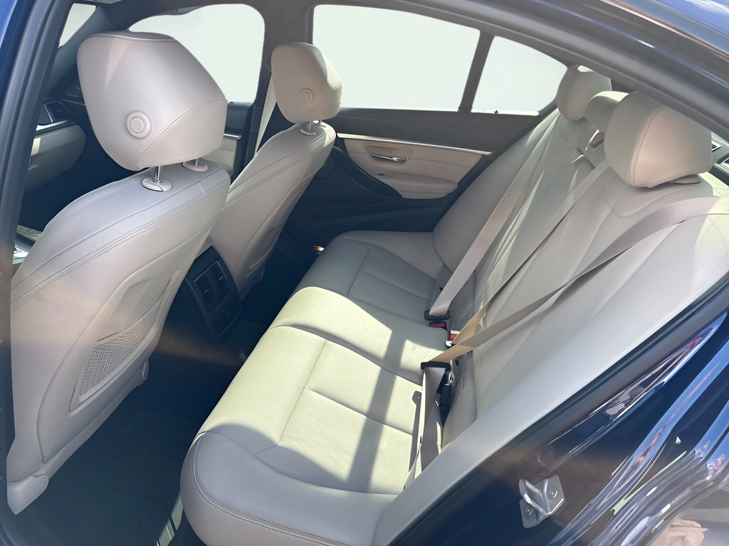 Used 2018 BMW 340i Sedan RWD image 19