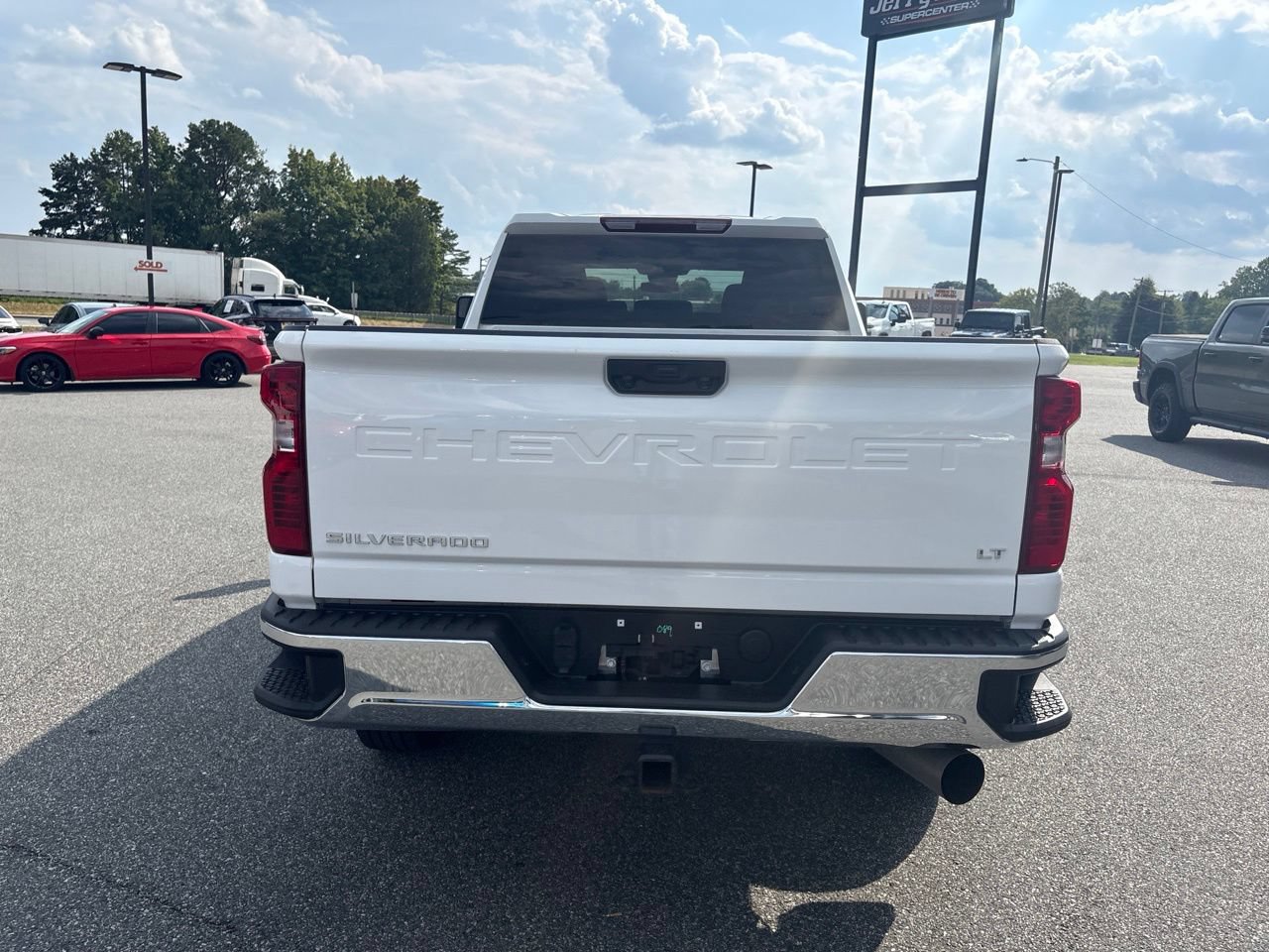 Used 2025 Chevrolet Silverado 2500 LT w/ Convenience Package AWD/4WD image 6