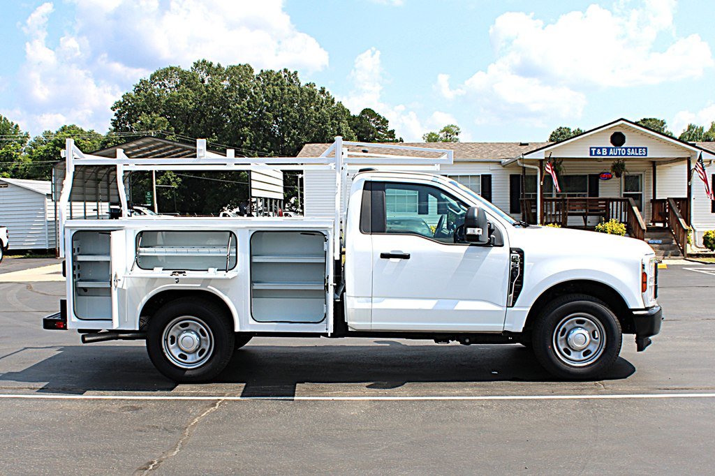 Used 2025 Ford F350 XL w/ XL Driver Assist Package RWD image 10