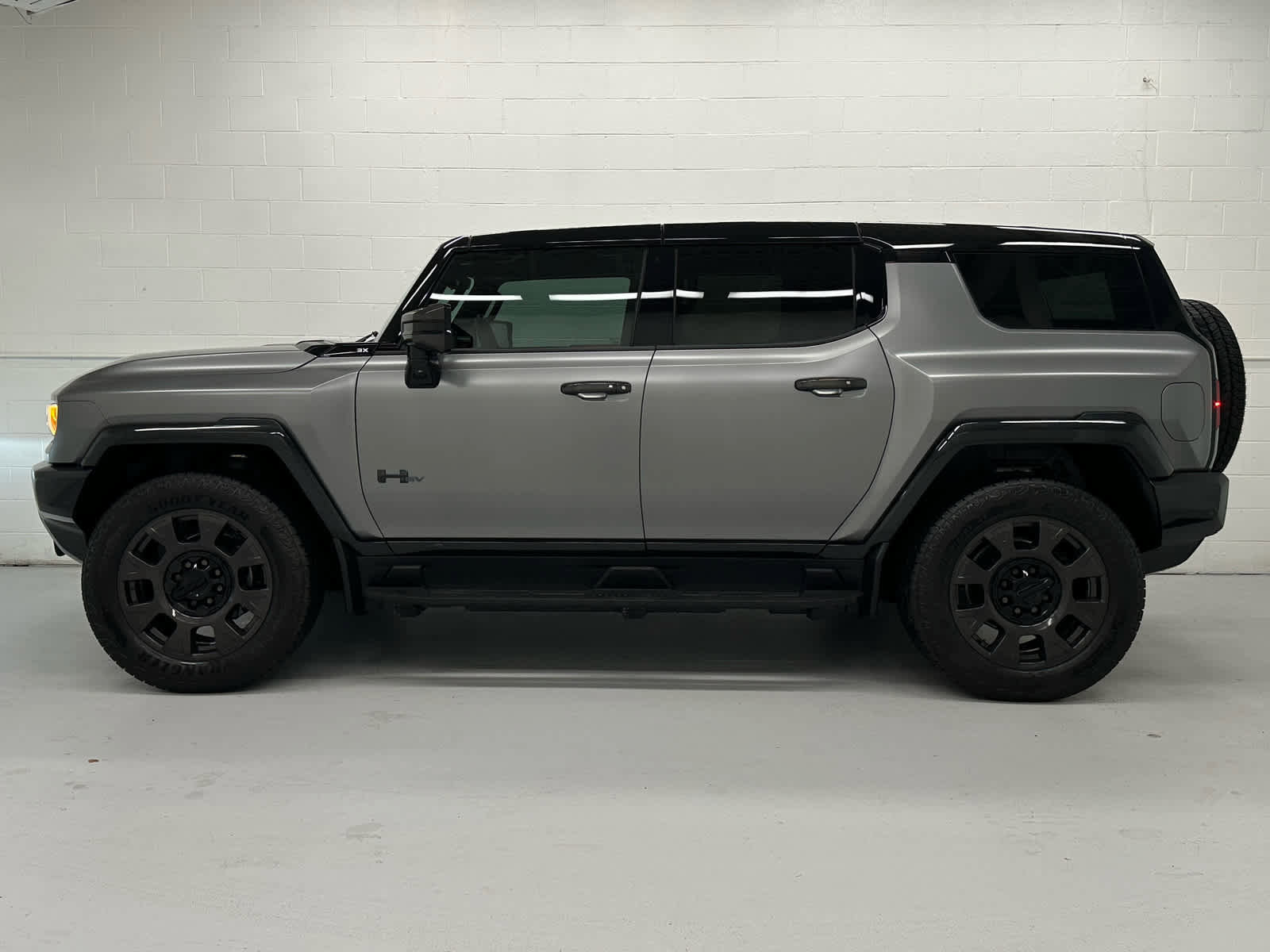 Used 2026 GMC Hummer EV 3X w/ Carbon Fiber Edition Package AWD/4WD image 3